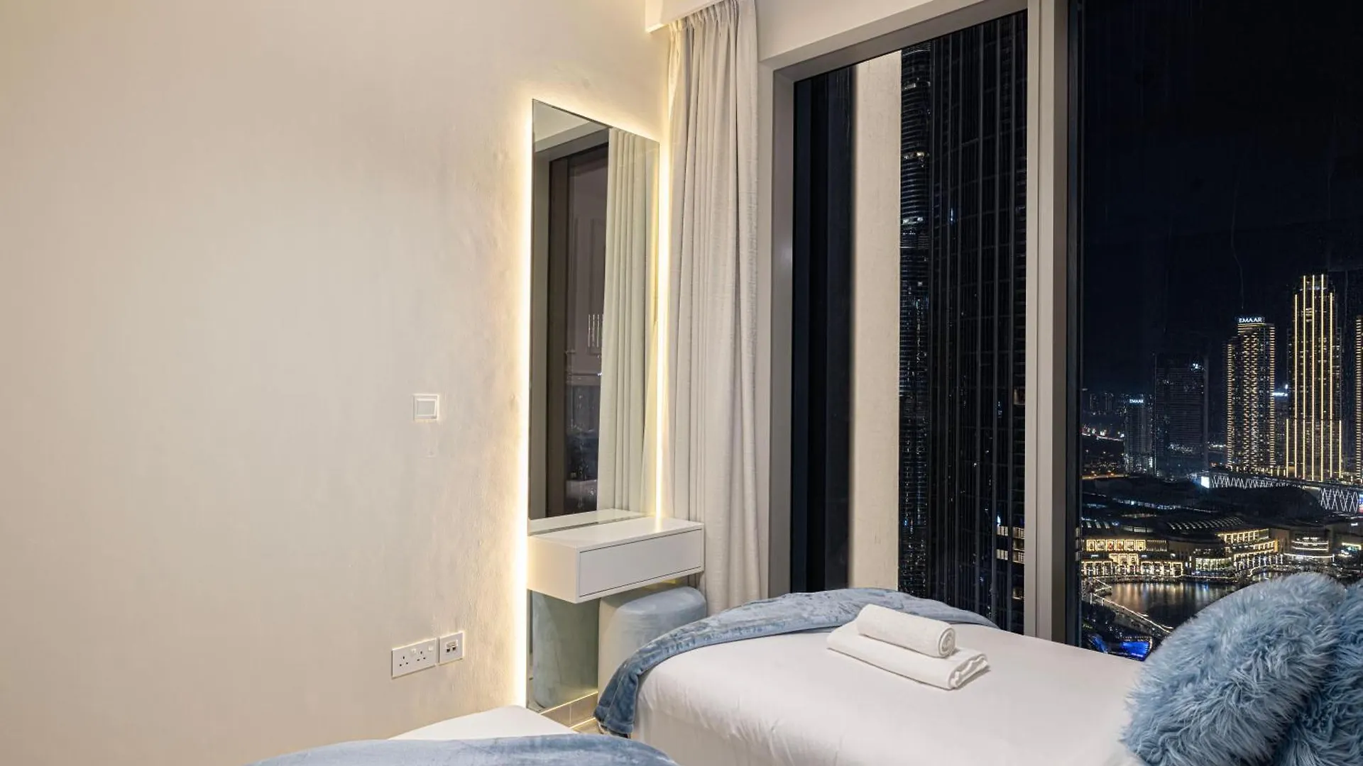Luxury 4Br Burj Khalifa & Fountain Views Lägenhet Dubai 0*,